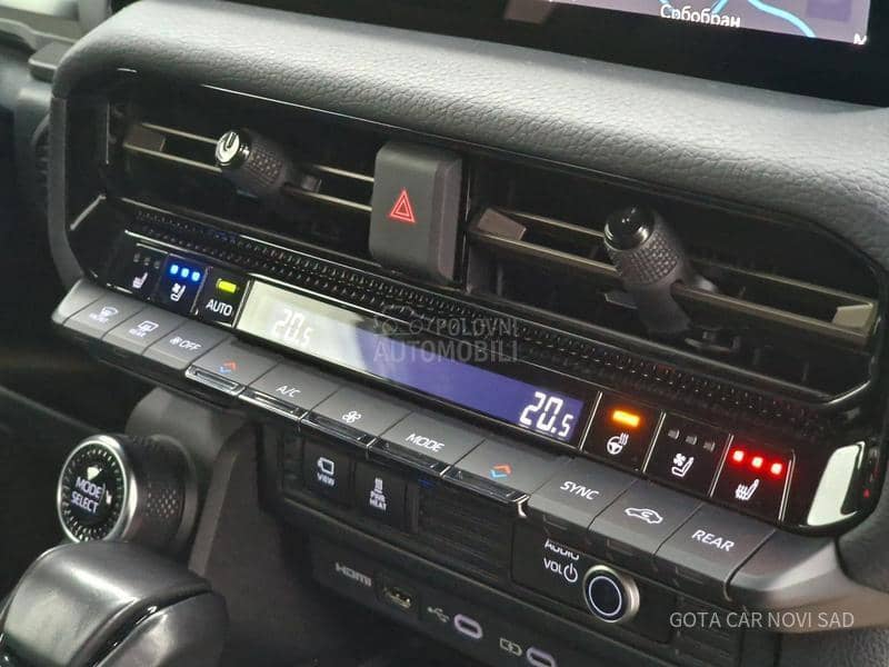 Toyota Land Cruiser PREMIUM