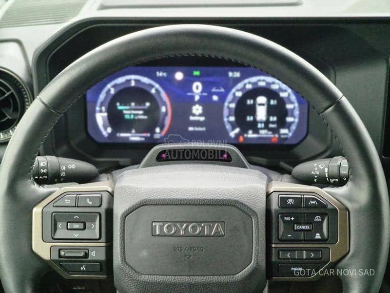 Toyota Land Cruiser PREMIUM