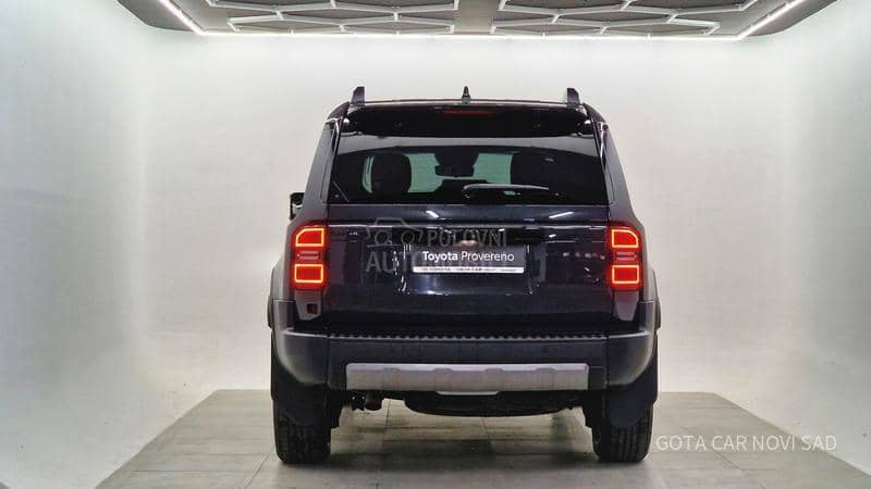 Toyota Land Cruiser PREMIUM