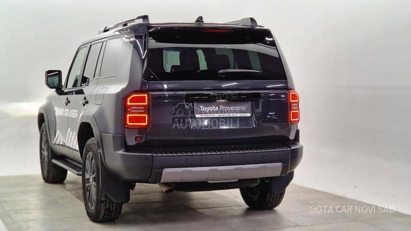 Toyota Land Cruiser PREMIUM