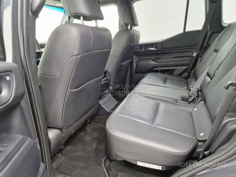 Toyota Land Cruiser PREMIUM