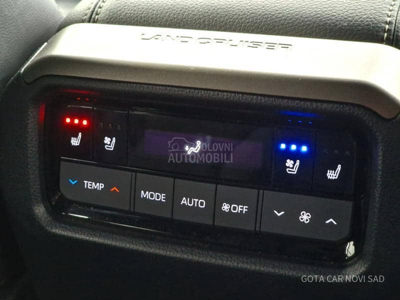 Toyota Land Cruiser PREMIUM