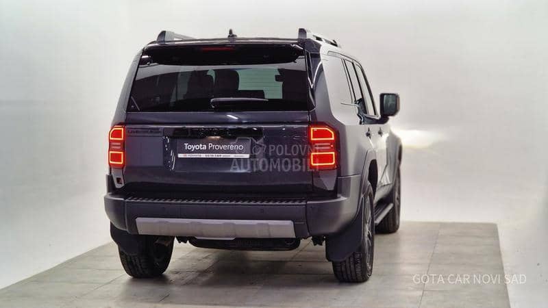 Toyota Land Cruiser PREMIUM