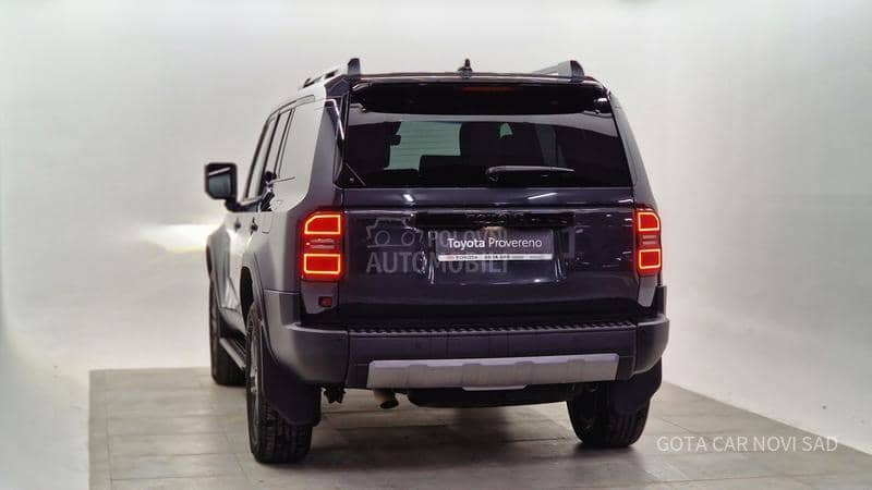 Toyota Land Cruiser PREMIUM