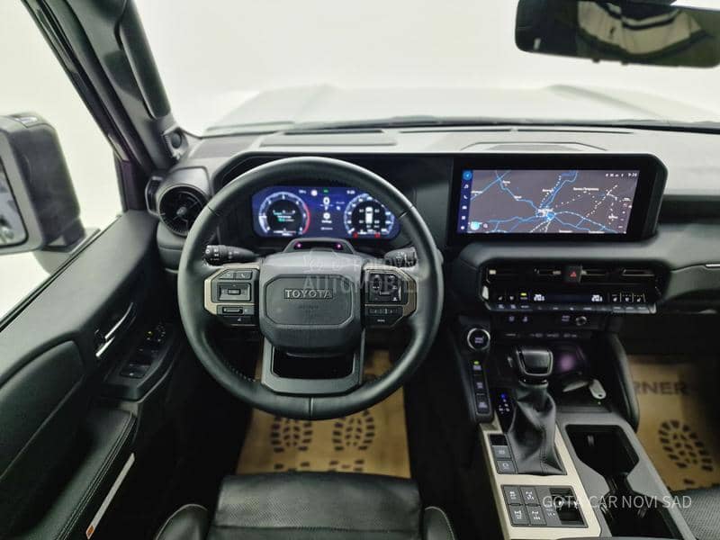 Toyota Land Cruiser PREMIUM