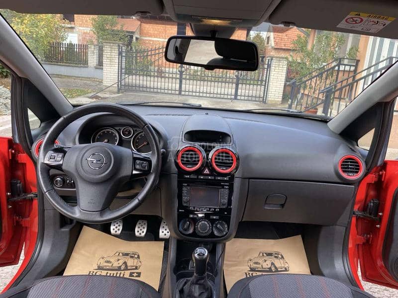 Opel Corsa D 1.4 CH