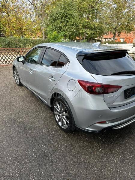 Mazda 3 2.0i Sport
