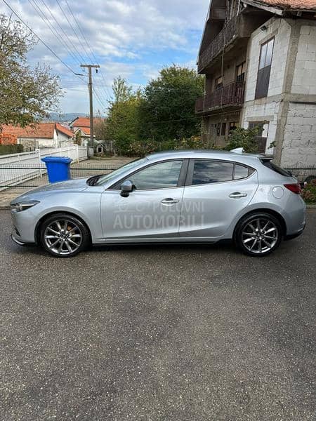 Mazda 3 2.0i Sport