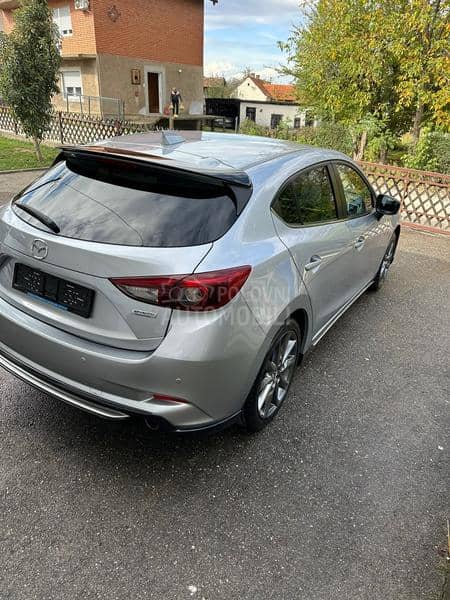 Mazda 3 2.0i Sport