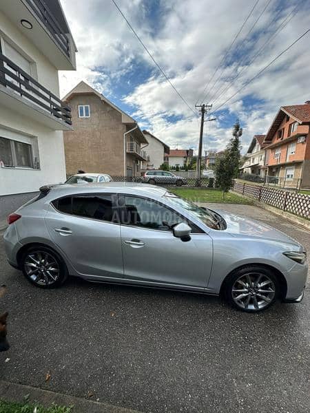 Mazda 3 2.0i Sport