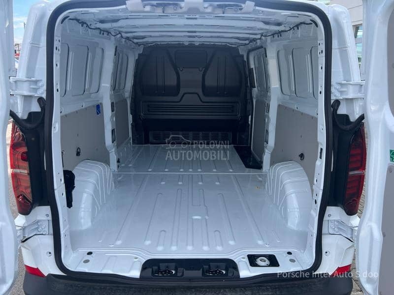 Volkswagen Transporter T7 Furgon KR 2.0 TDI