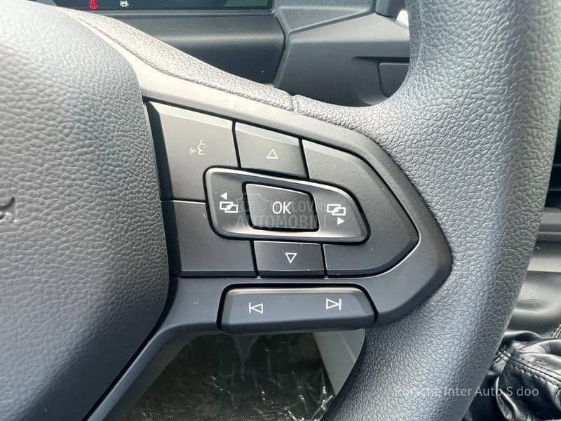 Volkswagen Transporter T7 Furgon KR 2.0 TDI