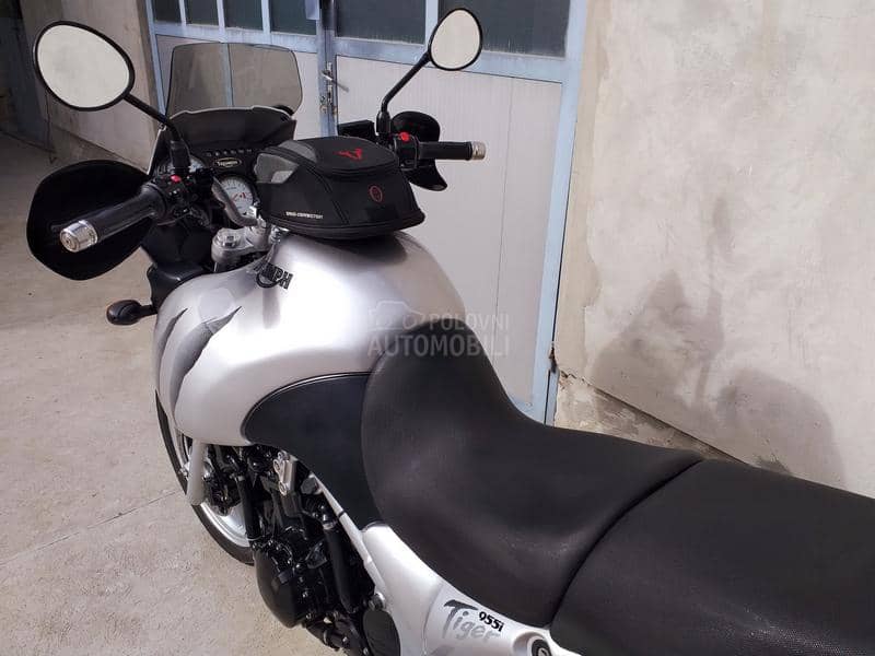 Triumph Tiger 955