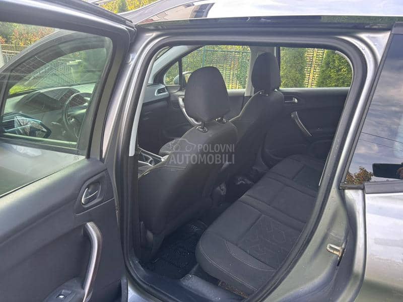 Peugeot 2008 1.2