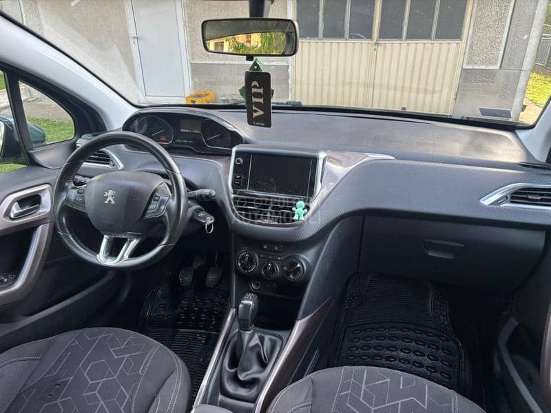 Peugeot 2008 1.2