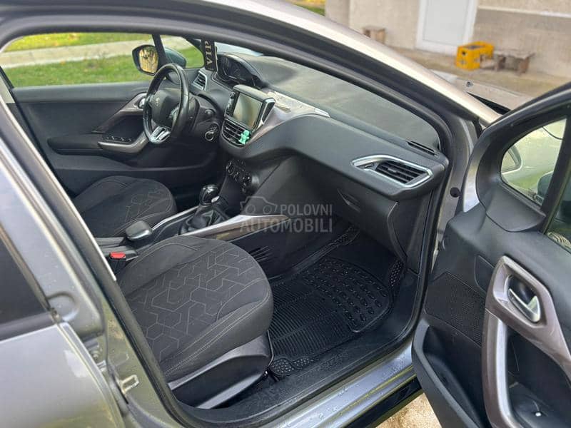 Peugeot 2008 1.2