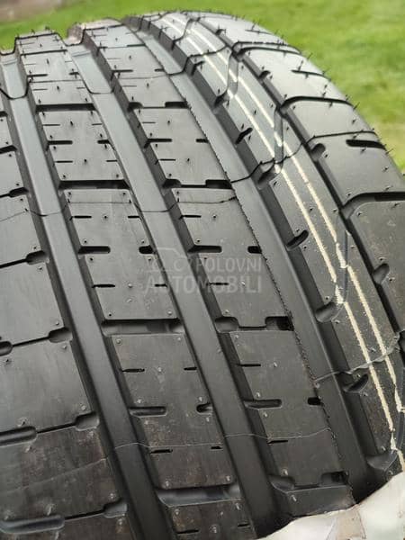 Pirelli 255/40 R19 Letnja