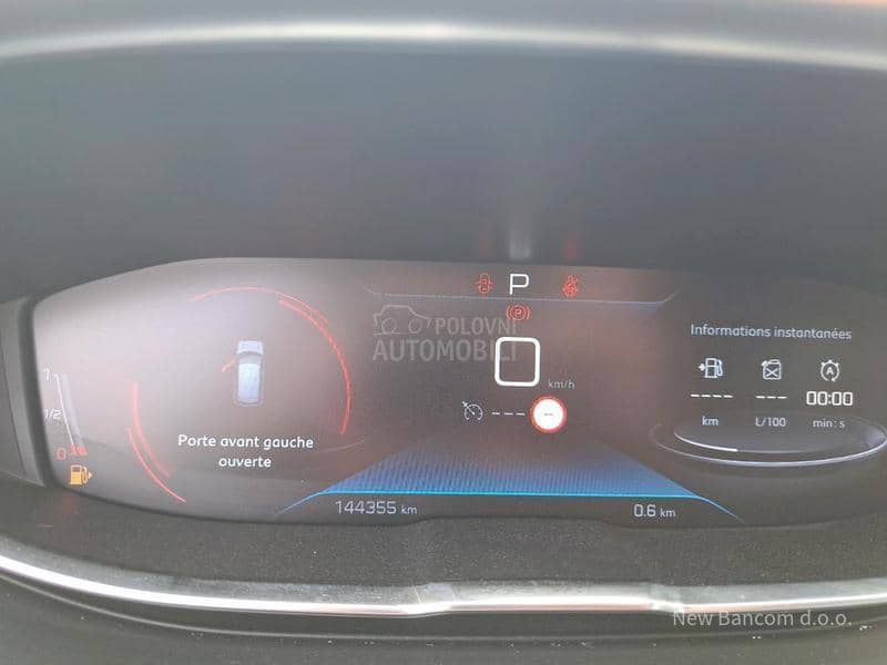 Peugeot 3008 1.5BlueHDI AT8