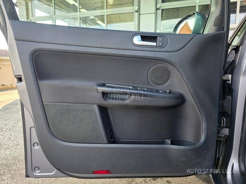 Volkswagen Golf Plus 1.6 TDI  105 k s