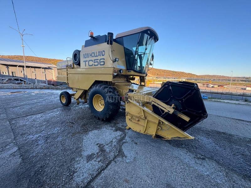New Holland TC56 sa Sečkom