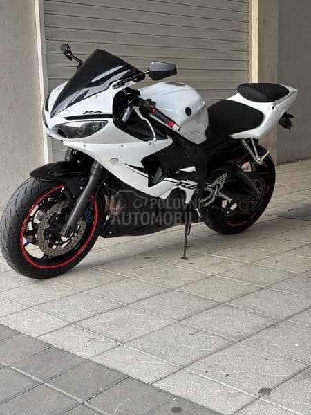 Yamaha R6