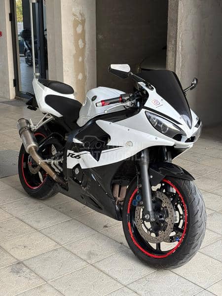 Yamaha R6