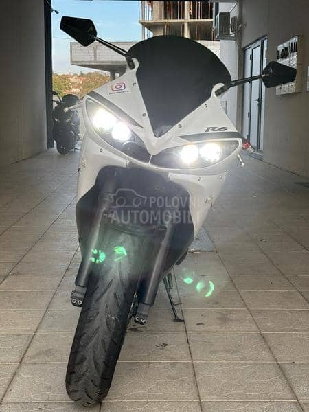 Yamaha R6