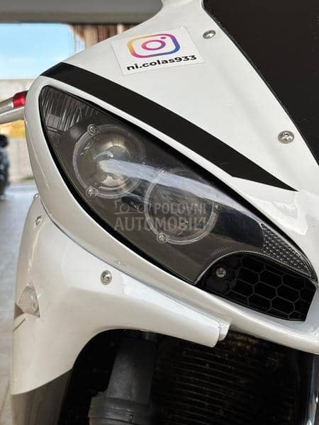 Yamaha R6