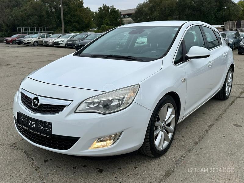 Opel Astra J 1.7CDTI COSMO SPORT