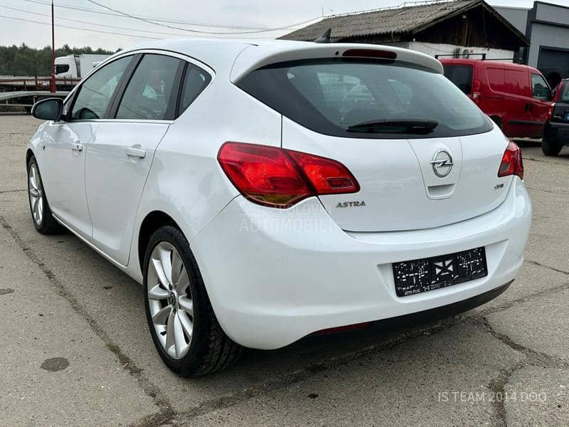 Opel Astra J 1.7CDTI COSMO SPORT