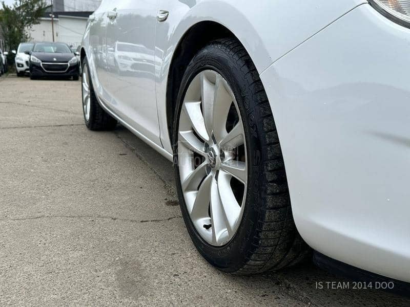 Opel Astra J 1.7CDTI COSMO SPORT