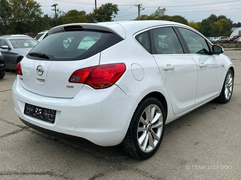 Opel Astra J 1.7CDTI COSMO SPORT