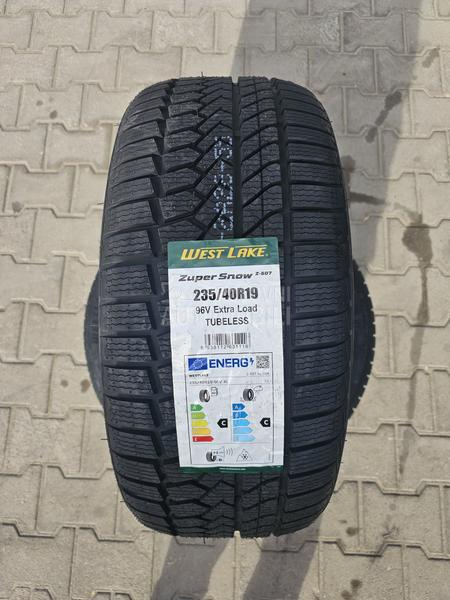 Westlake 235/40 R19 Zimska