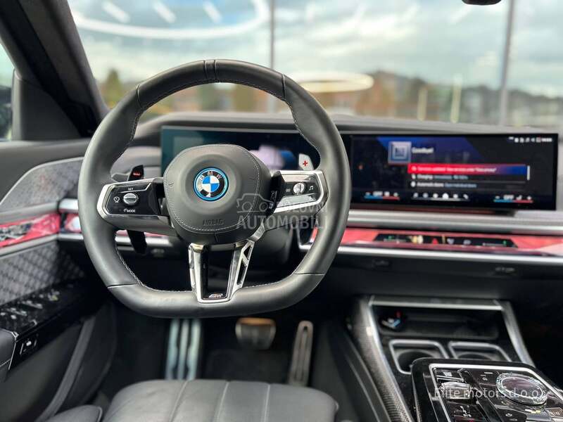 BMW M760e xDrive