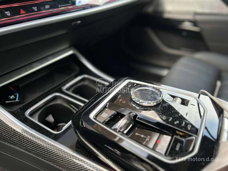 BMW M760e xDrive