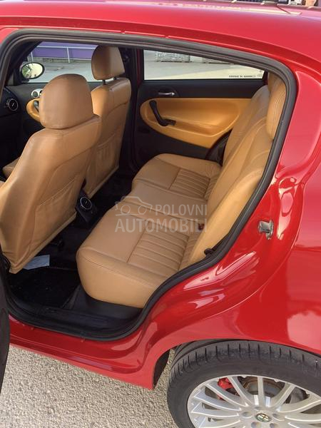 Alfa Romeo 147 JTDM Alfa Romeo 147 JTDM