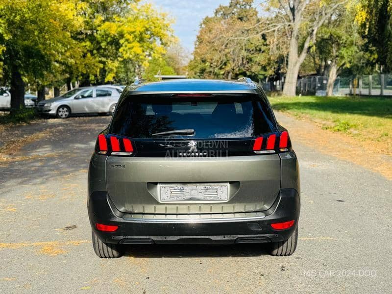 Peugeot 5008 1.5d allure 7 sed