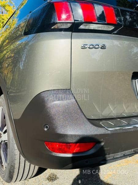 Peugeot 5008 1.5d allure 7 sed