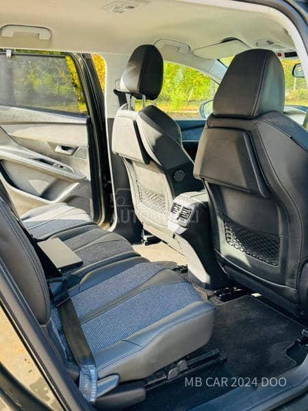 Peugeot 5008 1.5d allure 7 sed