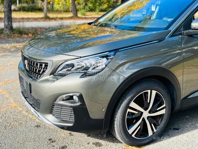 Peugeot 5008 1.5d allure 7 sed