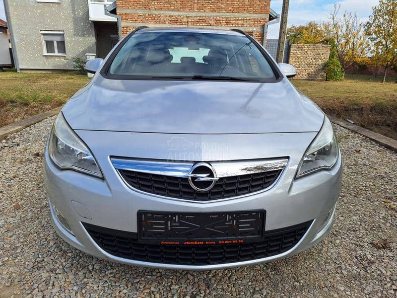 Opel Astra J 1.6 b ,VEL SER,0PIS