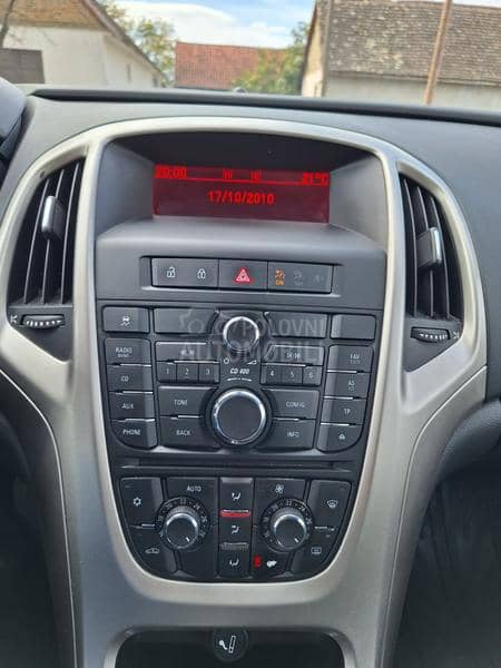 Opel Astra J 1.6 b ,VEL SER,0PIS