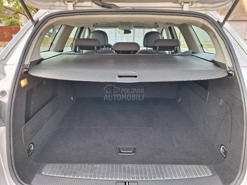 Opel Astra J 1.6 b ,VEL SER,0PIS