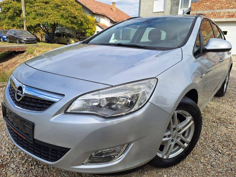 Opel Astra J 1.6 b ,VEL SER,0PIS