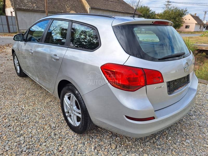 Opel Astra J 1.6 b ,VEL SER,0PIS