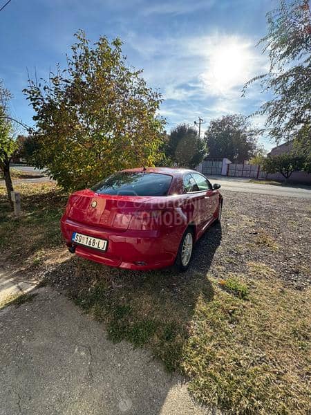 Alfa Romeo GT 