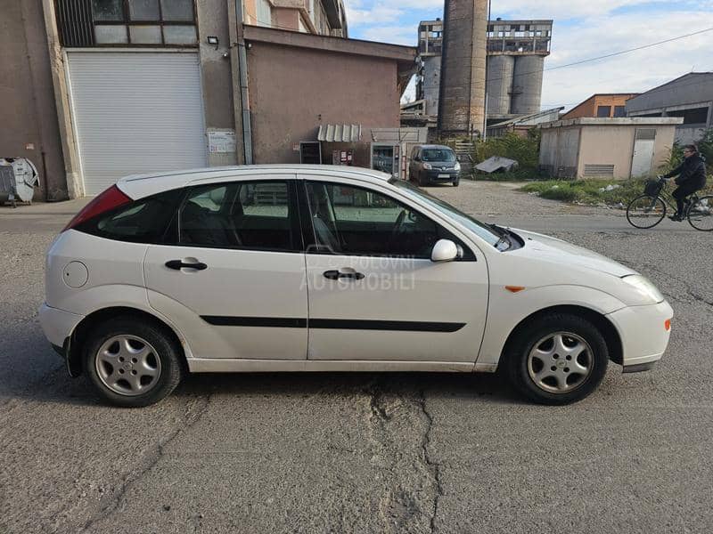 Ford Focus 1.4 AMBIENTE