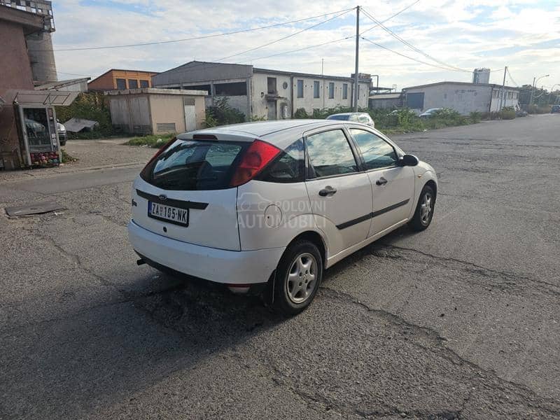 Ford Focus 1.4 AMBIENTE