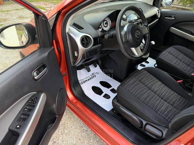 Mazda 2 1.3 16v Mazda 2 1.3 16v
