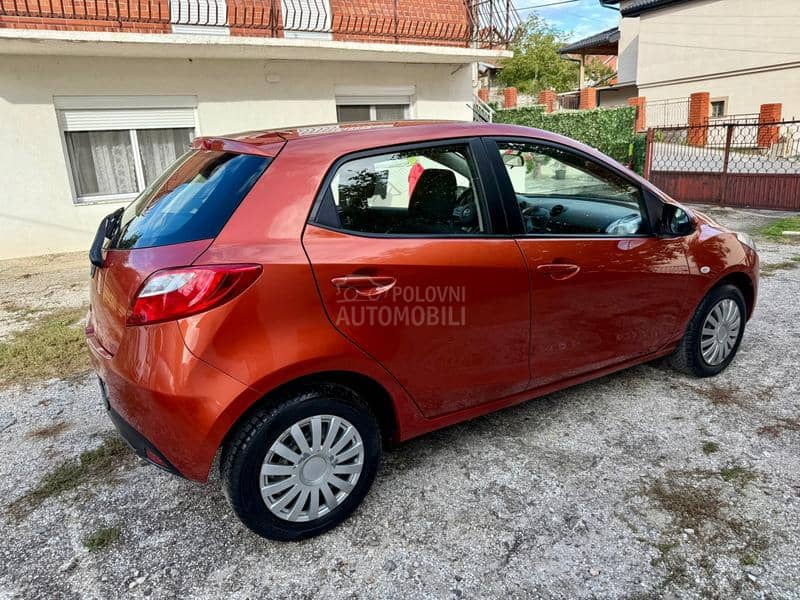 Mazda 2 1.3 16v Mazda 2 1.3 16v